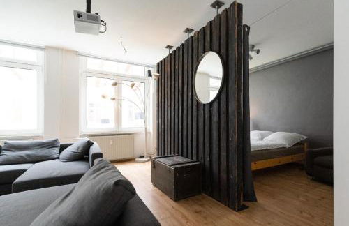 230 m2 Loft mit eigenem Wintergarten mit Tischtennis & Dart, kostenloser Parkplatz - Foto 18