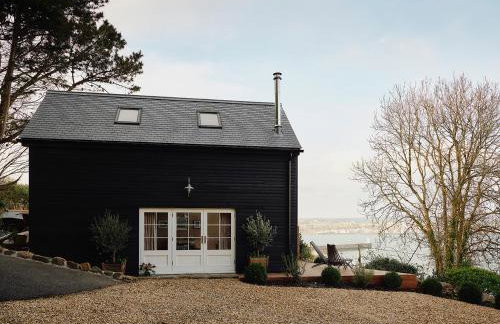 1-bed luxury seafront cabin in heart of Newlyn, Mousehole - Photo 20