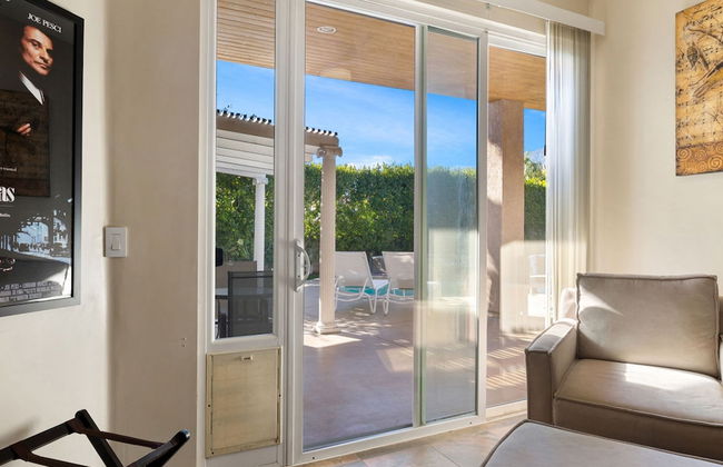 The Palms- Pool Jacuzzi and Pet Friendly - Photo 32