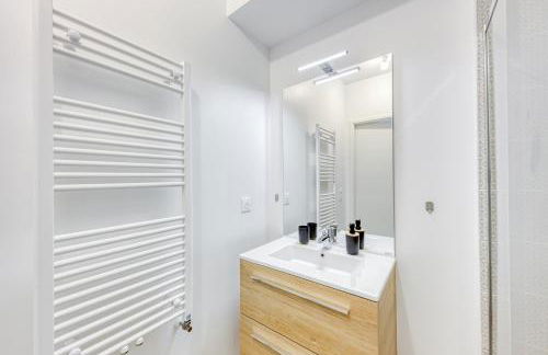 Cinéma Moon Luxury - Gare 3min - Proche Paris - Foto 8