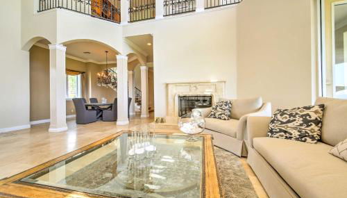 Luxe Wine Country Estate with Orchard-Facing Balcony - Foto 5