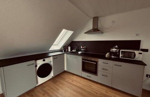 Eindrucksvolles Gruppen– und Monteursloft - Foto 4