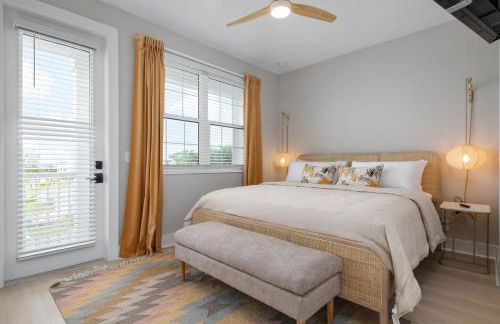 CASA NICA! Luxury Private Pool Home with dock on a saltwater canal! - Foto 30