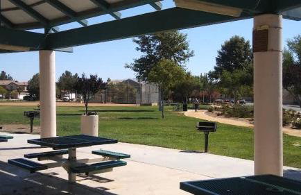 Entire Private Home with 5 Bedrooms 3 Bathrooms, 3000 sqft, Gated Yard, Garage, Nice View, Available Now - Foto 59