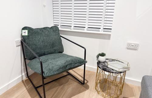 Spacious Modern 1 Bed Apartments in St Neots - Perfect for Contractors & Professionals - Free Parking - WiFi - Fully Equipped Kitchen - Smart TV Ideal for Work Stays and Long Projects - Foto 29