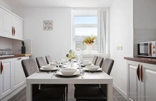 Modern 5-Bedroom House - Bannockburn - Photo 31