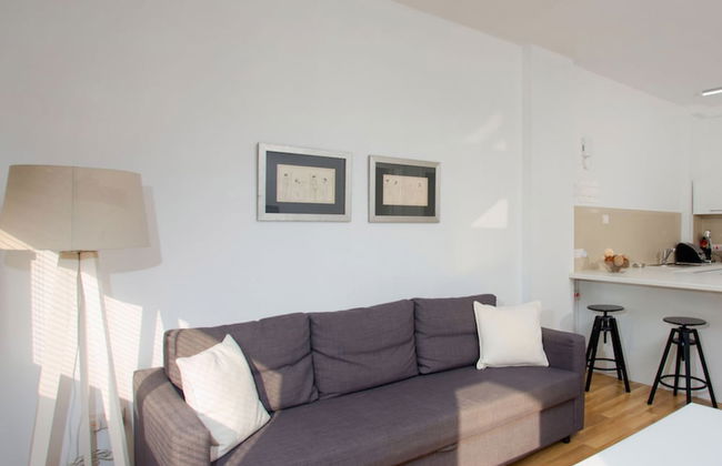 SeaBreeze City Center Flats by TrulyCyprus - Foto 3