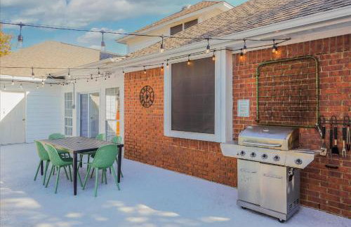 Luxurious 5 Bedroom Retreat with Pool - Foto 2