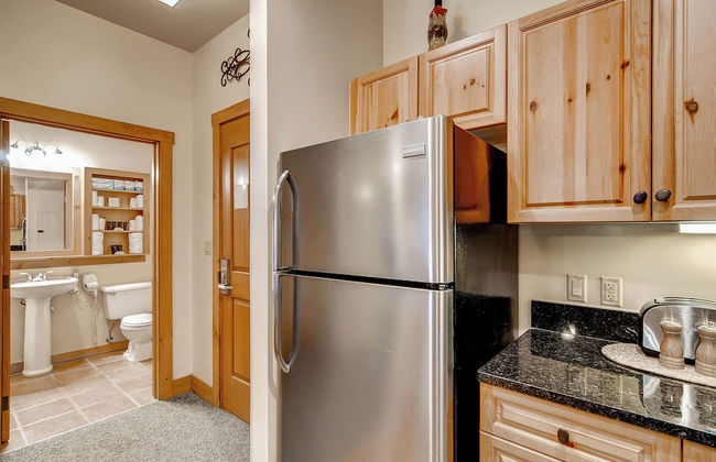 Expedition Station Condos by Vail Resorts - Photo 35