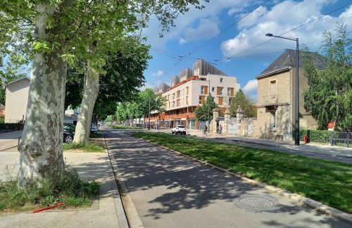 Bel Appartement Grande Terrasse avec parking à Dijon - Foto 40