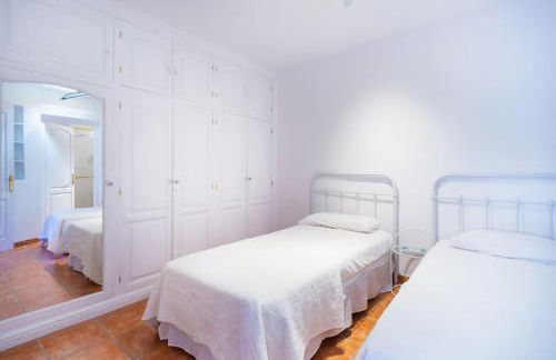 FABULOUS BUNGALOW , WIFI, SWIMMING POOL AND BEACH - Foto 31