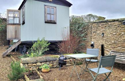 Plank Bridge Shepherds Hut in Orchard - Peaceful Escape for Two - Foto 2