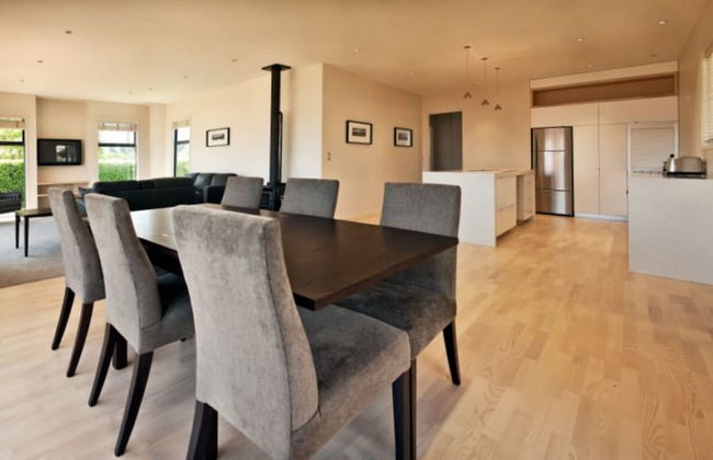 Dragonfly Cottage - Photo 2