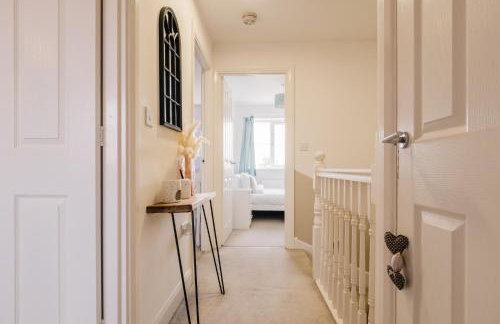 Beautiful 3 Bedroom Home Near Worcester - Photo 74