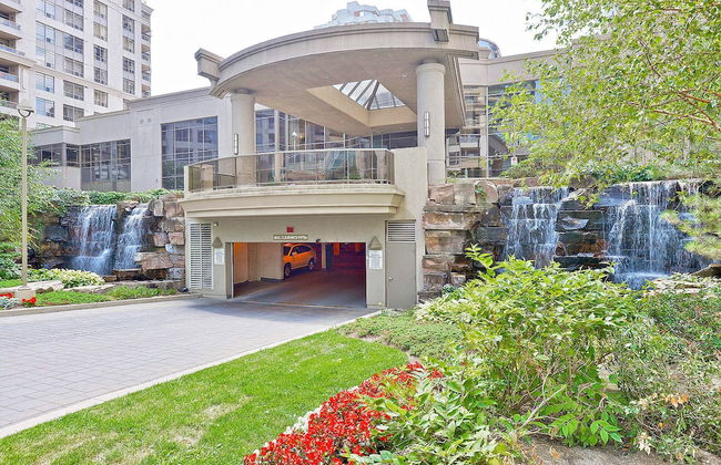 Sarkar Suites - 3888 Duke of York Blvd - Photo 35