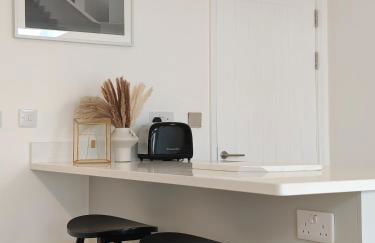 Gated 4 Guests House Free Parking - Foto 7