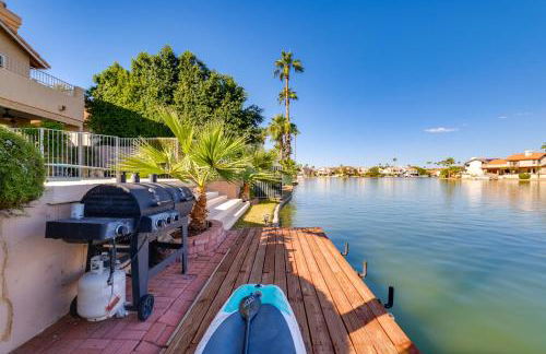 Lakefront Living! Huge Phoenix Home with Pool Table - Foto 33