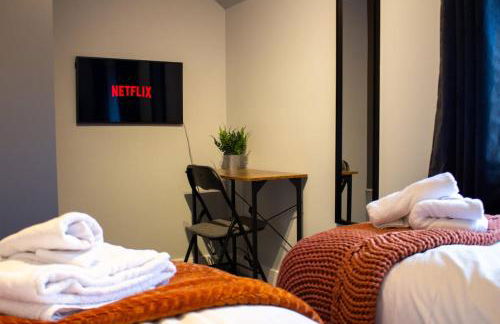 2 Bed House - Sleeps 4 - Parking - Foto 18