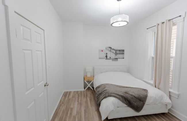 Simple in Palmer Square - Walk to Park and Train - Foto 3