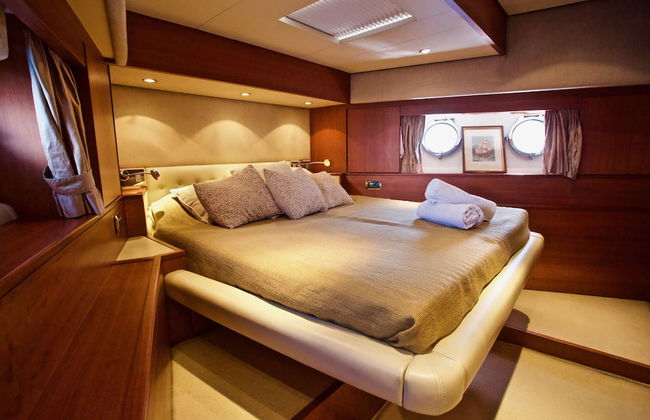 Italy Luxury Yacht Charter - Photo 16