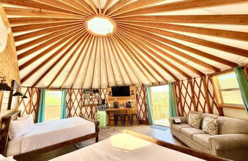 Yurt Overlook #09 with AC and Private Bath 2 Kings - Foto 8