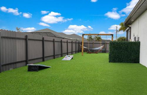 Relax & Play in Cape Coral Pool BBQ Family Fun - Foto 8