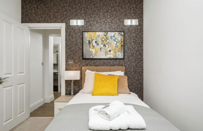 Madika Homes Luxe Apartment in Mill Hill - Foto 9