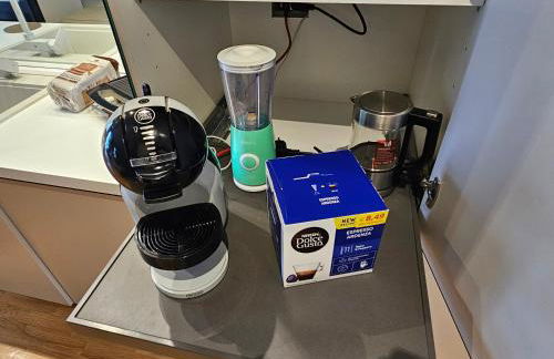 Exclusive top floor 2-bedroom flat - Photo 57