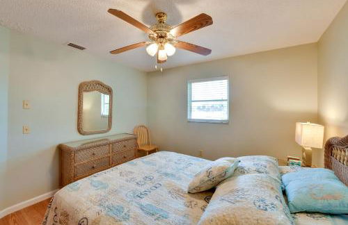 Coastal Oasis with Shared Pool, 2 Mi to Beach! - Foto 14