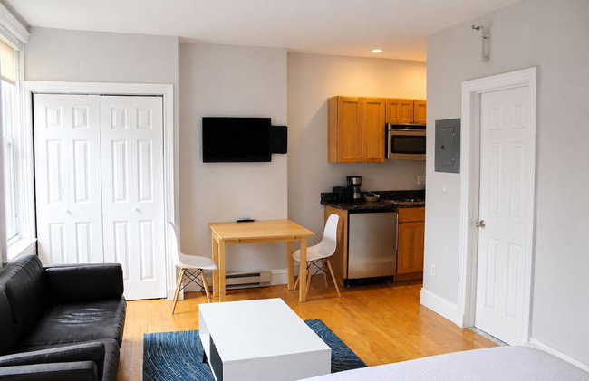 Maverick Suites at 402 Columbus Ave - Foto 66