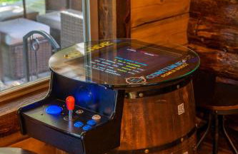 River Lodge Escape with Hot Tub - Foto 17