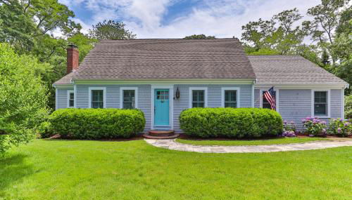 3 Bicycles Provided! Cape Cod Cottage with Deck - Foto 2