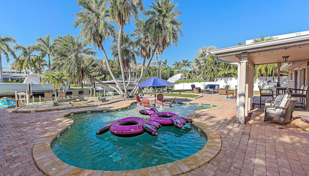 Decked Out On Marbury 4 Bedroom Home by RedAwning - Foto 2, Imagen principal