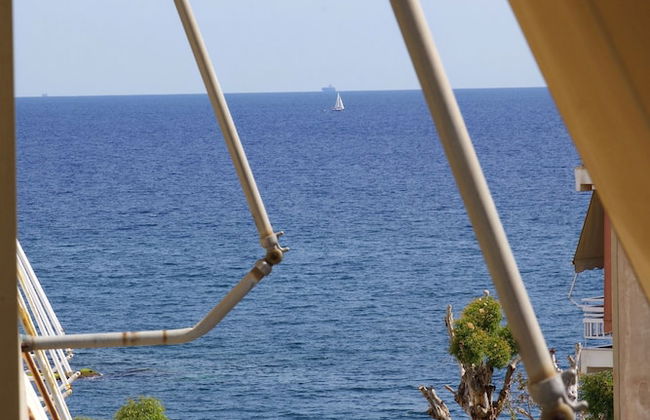 Violeta s Seaview Apartment in Piraeus - Photo 11