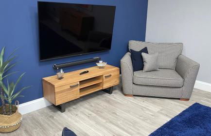 The Store by Caithness Luxury Apartments NC500 - Luxury modern conversion with open plan living - Sleeps 4 - BUDGET FRIENDLY FOR LONG STAY TRADES - CONTACT US - - Photo 3