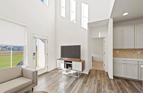 Modern Townhouse with Pool Gym & Tennis Near Beach - Foto 5