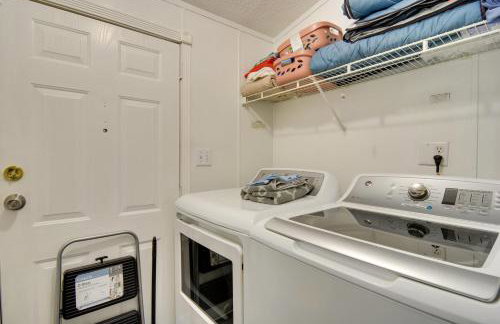 Houghton Lake Area Home with Fire Pit and Yard! - Foto 23