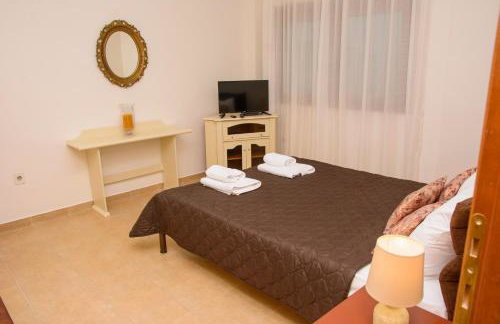 Stefanie's Rooms - Photo 42