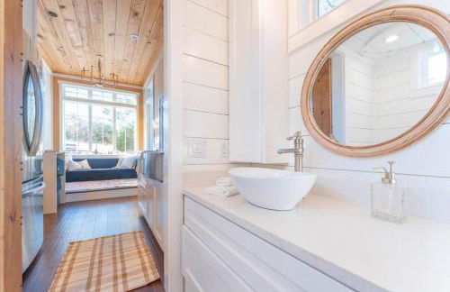 Walnut Horizon Tiny Home With Observation Deck - Foto 5