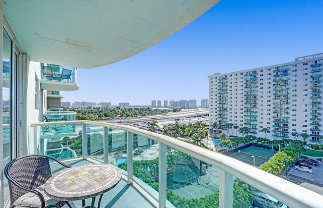 Sunny Isles 4 Bedrooms on the beach - Foto 20