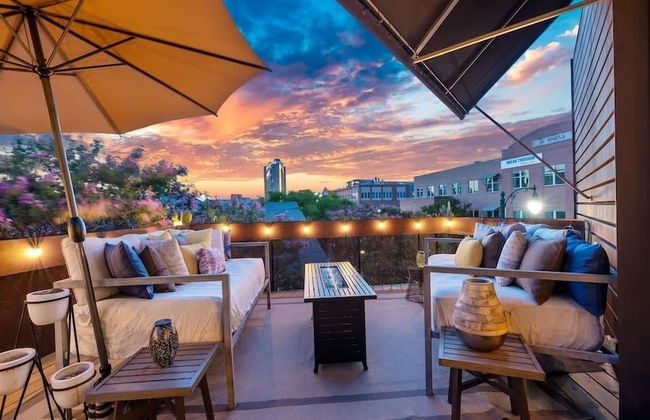 2BR Designer Condo East Downtown Austin - Foto 1