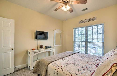 Luxe Lake House with Pool and Dock on Deep Water Cove! - Foto 18