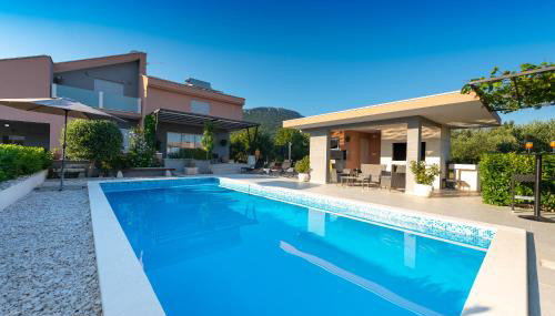 Villa Toni with 5 bedrooms and heated pool - Foto 1