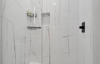 4br3ba Modern Sleeps 10 8 Minutes to Raymond James - Foto 34