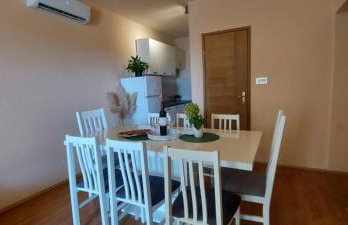 Stone & Sun Retreat with Private Pool - Foto 7