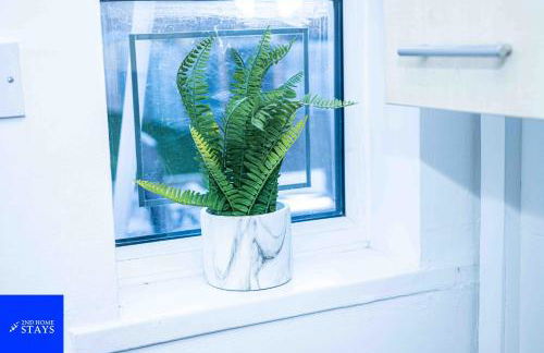 2ndHomeStays-Walsall- A Charming 3-Bed Home with Landscape View - Suitable for Contractors and Families -Large Parking for 3 Vans - Sleeps 7- 7 mins to J10 M6 and 21 mins to Birmingham - Foto 26