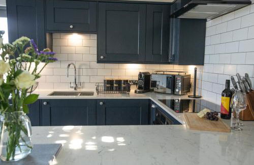 THE ANNEXE AT UPPER BEACH HOUSE - Photo 16