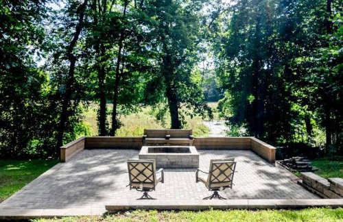 16 A COZY GETAWAY 4BED 3BATH HOME W FIRE PIT - Foto 19