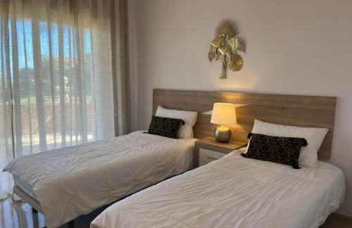 Luxury Apartment Elviria Hills - Stunning Views - Photo 26