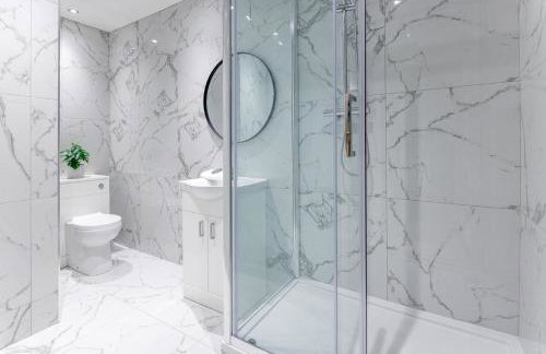 Flatzy - City Centre Mansion, Sleeps 22, 5 Baths - Foto 42